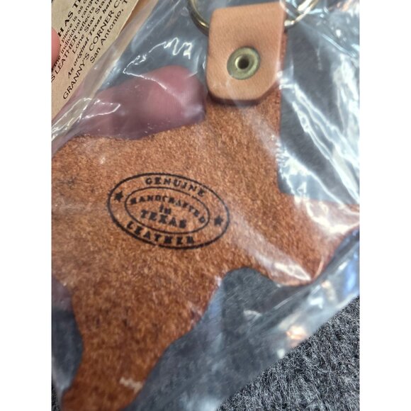 Texas Leather Key Holder Made in Texas Midland TX Petroleum Museum Design - Picture 5 of 6